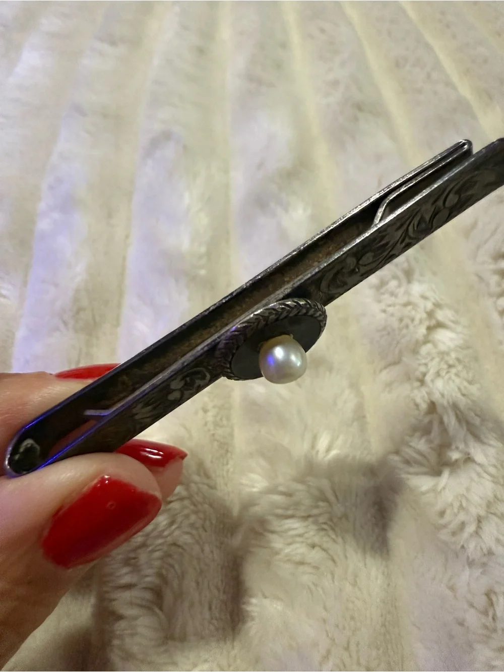 Vintage 950 Silver Engraved Tie Bar Clip w Pearl & Black Onyx Accent